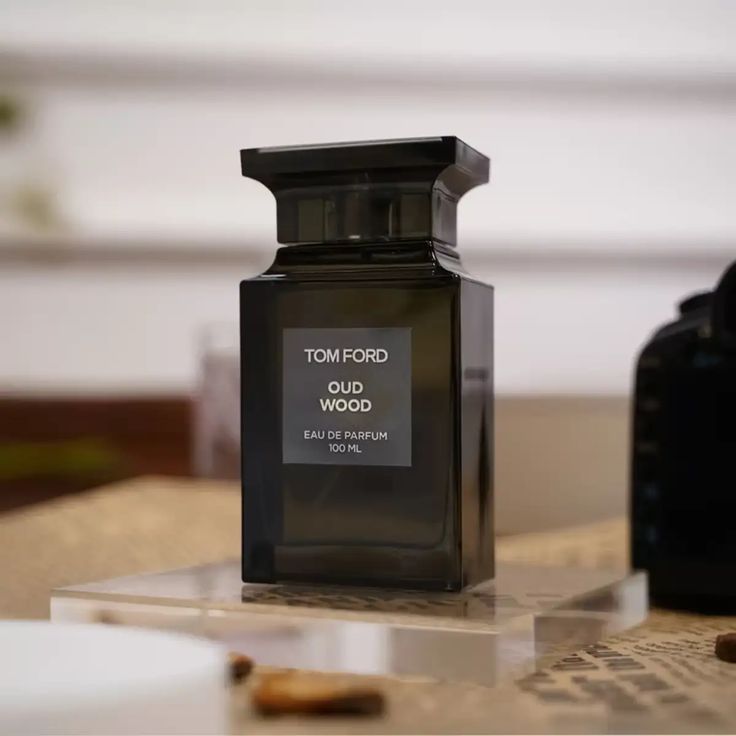 Oud Wood Eau de Parfum Tom Ford – 100ml